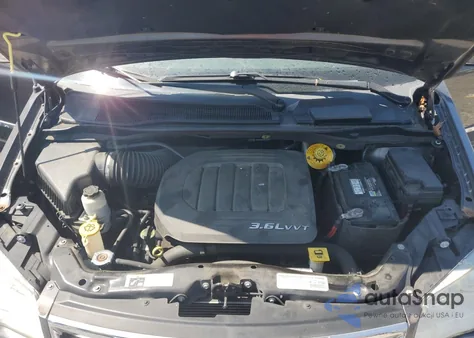 2015 Chrysler Town & Country Touring L z USA, uszkodzony, nr VIN 2C4RC1CG5FR657629